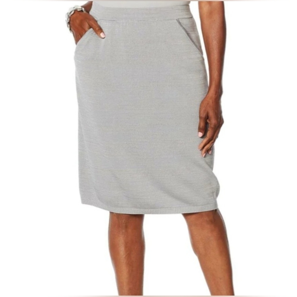 MARLAWAYNNE Womens Size 2X Matte and Shine Easy Knit Skirt with Two Pockets NWT
